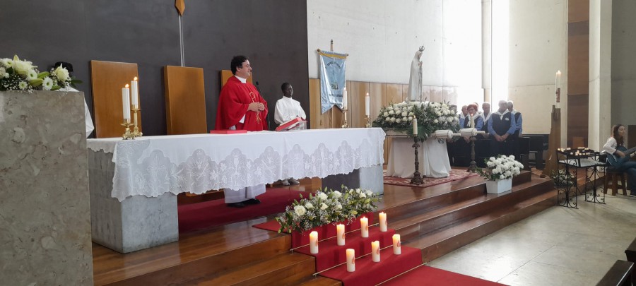 BARREIRO - Paróquia de Santa Margarida Grupo Coral Alentejano do Lavradio participa com cante na Eucaristia