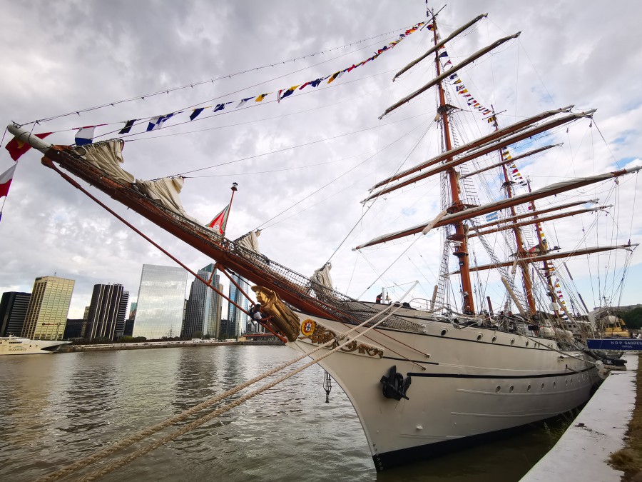 Viagem V Centenário da Circum-Navegação de Fernão de Magalhães Navio-Escola Sagres na Argentina