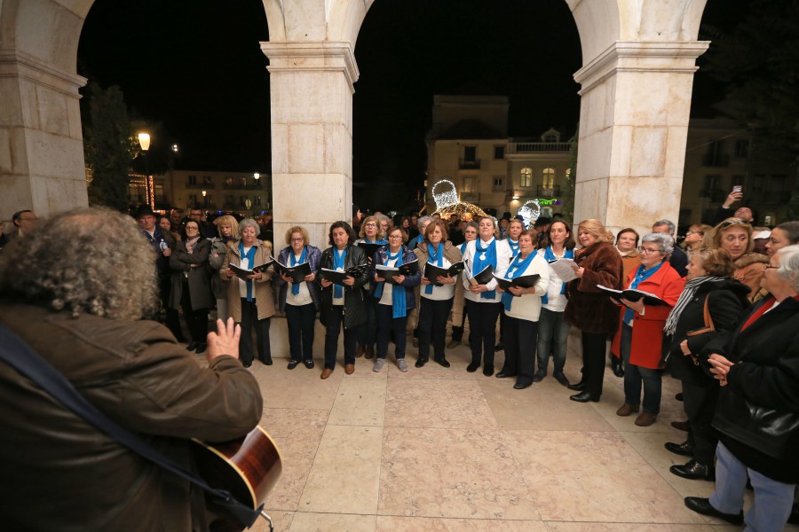 Setúbal - Tradicionais cânticos das janeiras de boas-vindas a 2019 Nas arcadas dos Paços do Concelho.