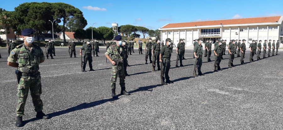 Barreiro - Na Escola de Fuzileiros Juram bandeira 147 novos militares da Marinha