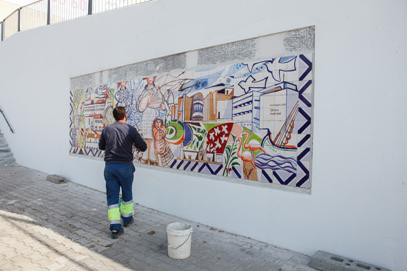 Inaugurado este sábado Painel de azulejos de Albino Moura que conta a história do Seixal