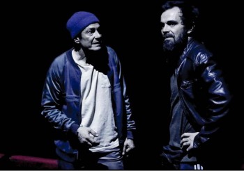 Teatro de Almada realiza esta semana duas sessões solidárias Com «Migrantes» de Matéi Visniec, com encenação de Rodrigo Francisco