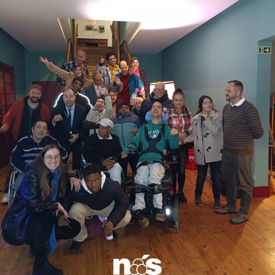 Música experimental e inclusiva «saltou o Tejo» do Barreiro até à Parede Os Heróis Indianos Romanos Africanos c/ Alan Courtis a música é inclusão social
