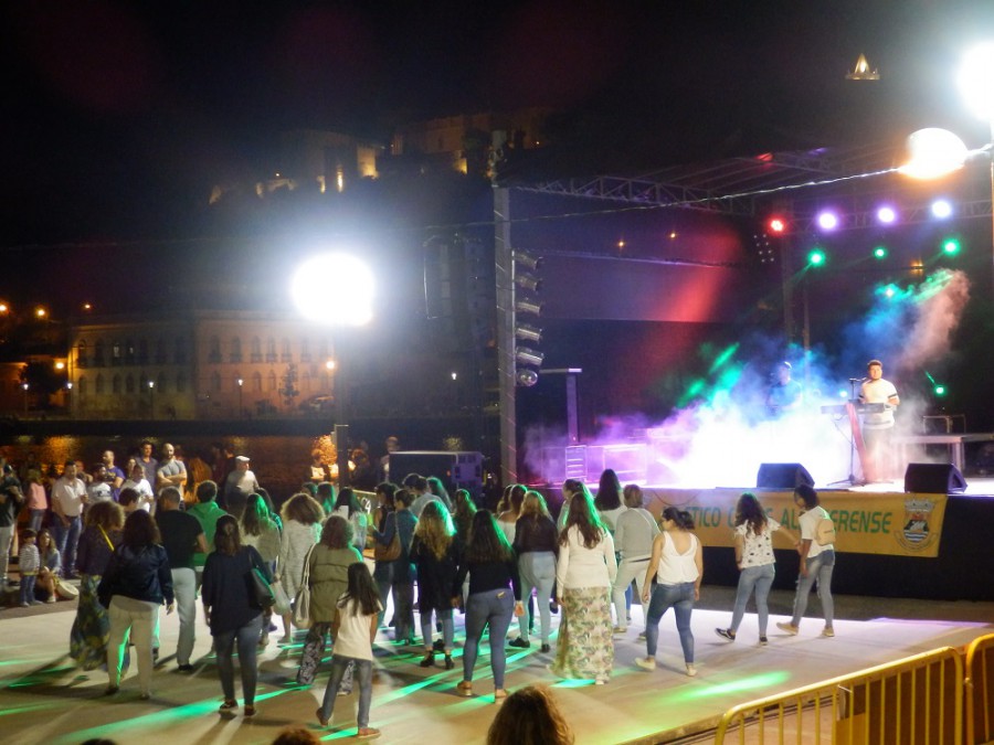 Tradição da Festa da Cerveja recuperada em Alcácer do Sal Cerveja foi rainha em Festa promovida pelo ACA