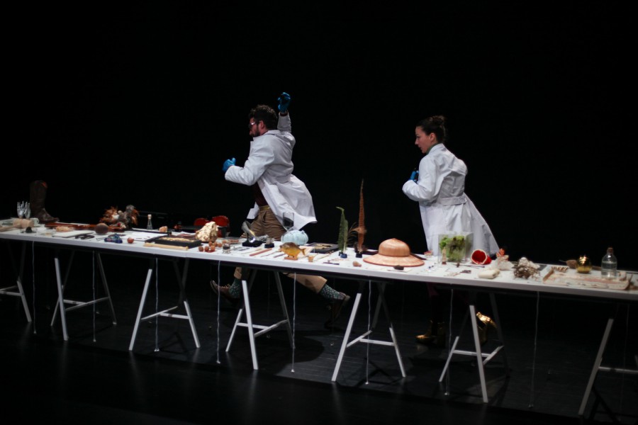 Moita - Festival Internacional de Marionetas e Formas Animadas Espetáculo «Pangeia» no Fórum Cultural