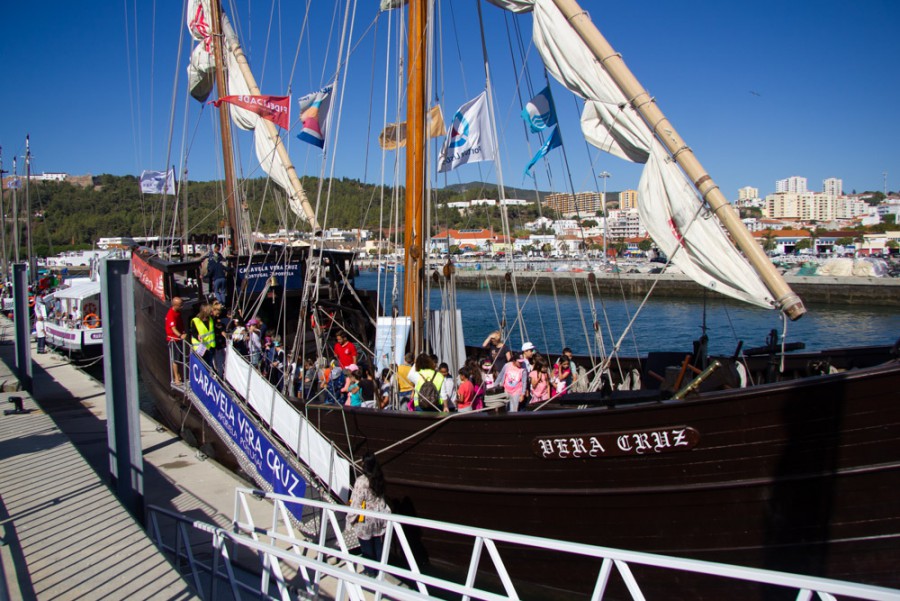 Porto de Setúbal recebe Caravela Vera Cruz e Nao Santa Maria Réplicas época dos Descobrimentos . Abertas a visitas gratuitas