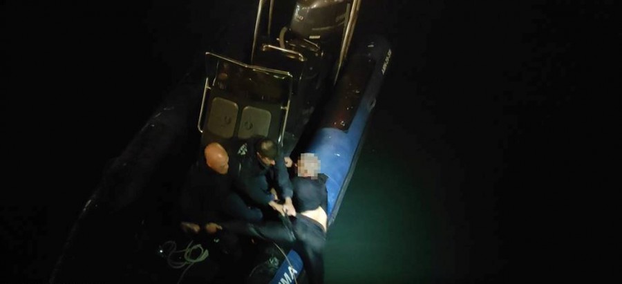 Polícia Marítima de Setúbal Resgata homem após queda no rio Sado em Setúbal