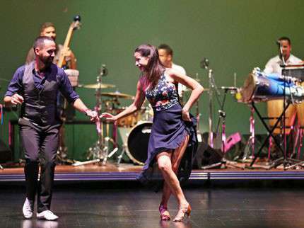 Ponto alto do Setúbal Salsa Experience A realização do espetáculo «Salsa: de Cuba a Nova Iorque«