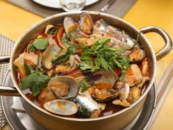 Setúbal - Melhor peixe apanhado na costa sadina São 56 restaurantes envolvidos no Festival da Caldeirada de Setúbal 2016
