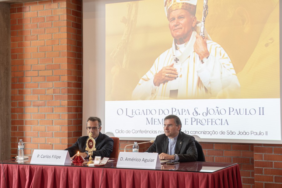 Almada - Conferências organizado pelo Santuário do Cristo-Rei JMJ alavanca do diálogo dos Papas com os jovens e choque elétrico da Pastoral Juvenil