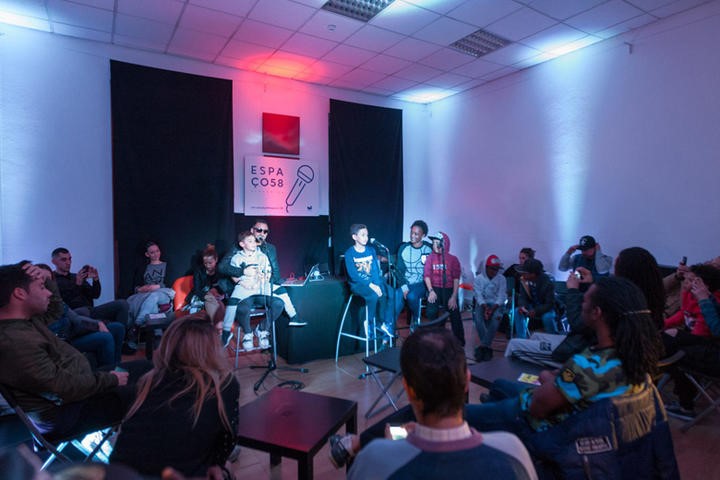 Câmara Municipal do Seixal procura jovens músicos e artistas plásticos Integrar programação anual do Espaço 58 e do Espaço Arte Jovem