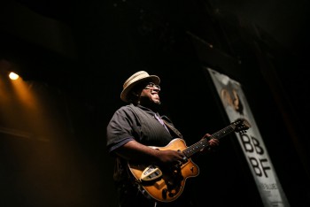 Moita - No Fórum Cultural – Baixa da Banheira Bluesman Slam Allen promete concerto memorável