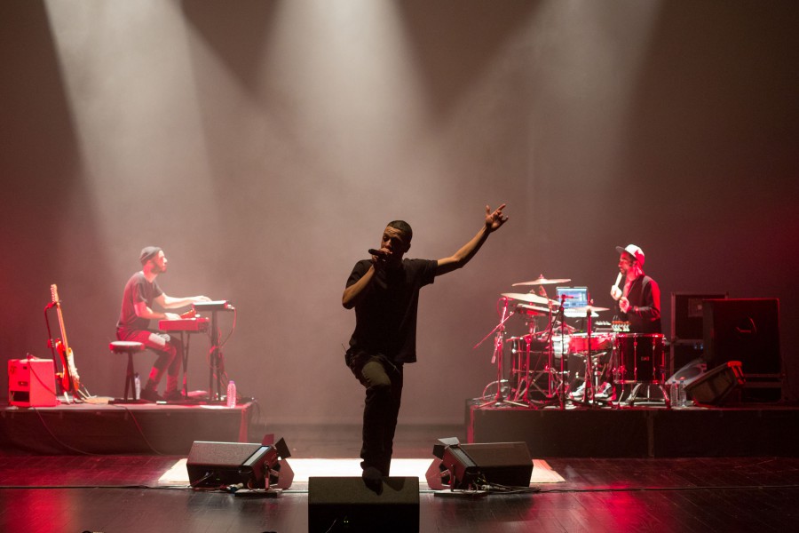 Dia Mundial da Juventude em Setúbal Concerto de Slow J esgotou Luísa Todi