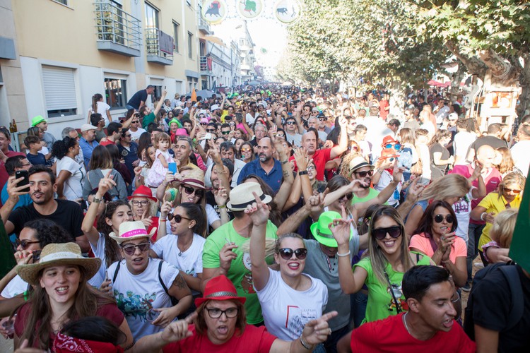 Milhares de pessoas em convívio na Tarde do Fogareiro na Moita Uma tradição nas Festas em Honra de Nossa Srª da Boa Viagem
