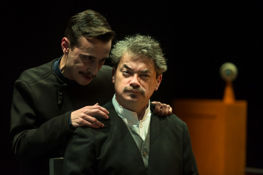 ENCENAÇÃO DE ROGÉRIO DE CARVALHO ENCERRA 21ª MOSTRA DE TEATRO DE ALMADA