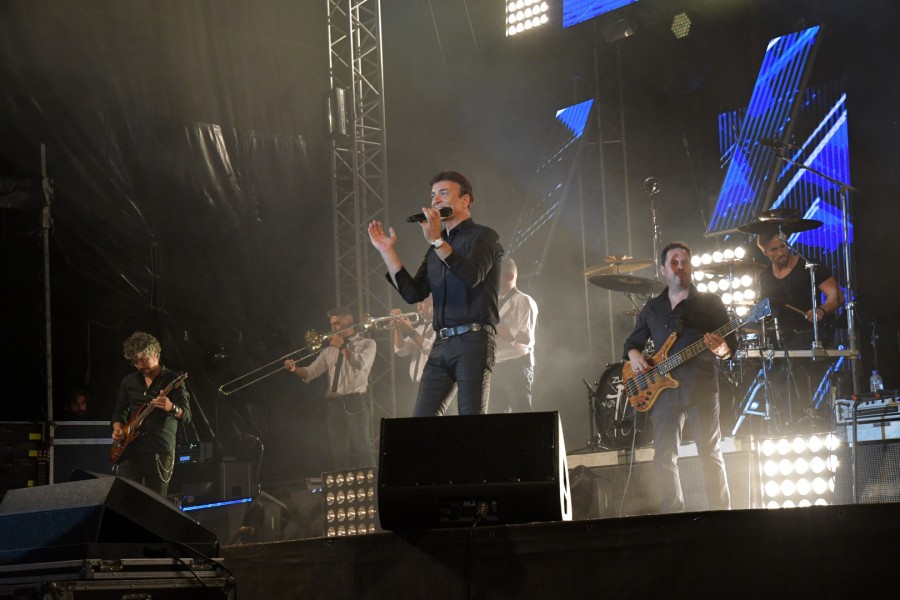 Emoções estiveram ao rubro com as Festas Populares de São Pedro no Montijo Tony Carreira aplaudido por milhares na despedida das Festas