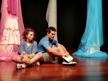 Palmela recebe nova produção do Ensaiarte «Vanessa vai à luta» no Cine-teatro S. João