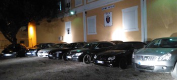 Oito buscas domiciliárias no distrito de Setúbal e na região do Algarve Apreendiddas 565 000 Doses de haxixe e 7 Viaturas automóveis de alta cilindrada